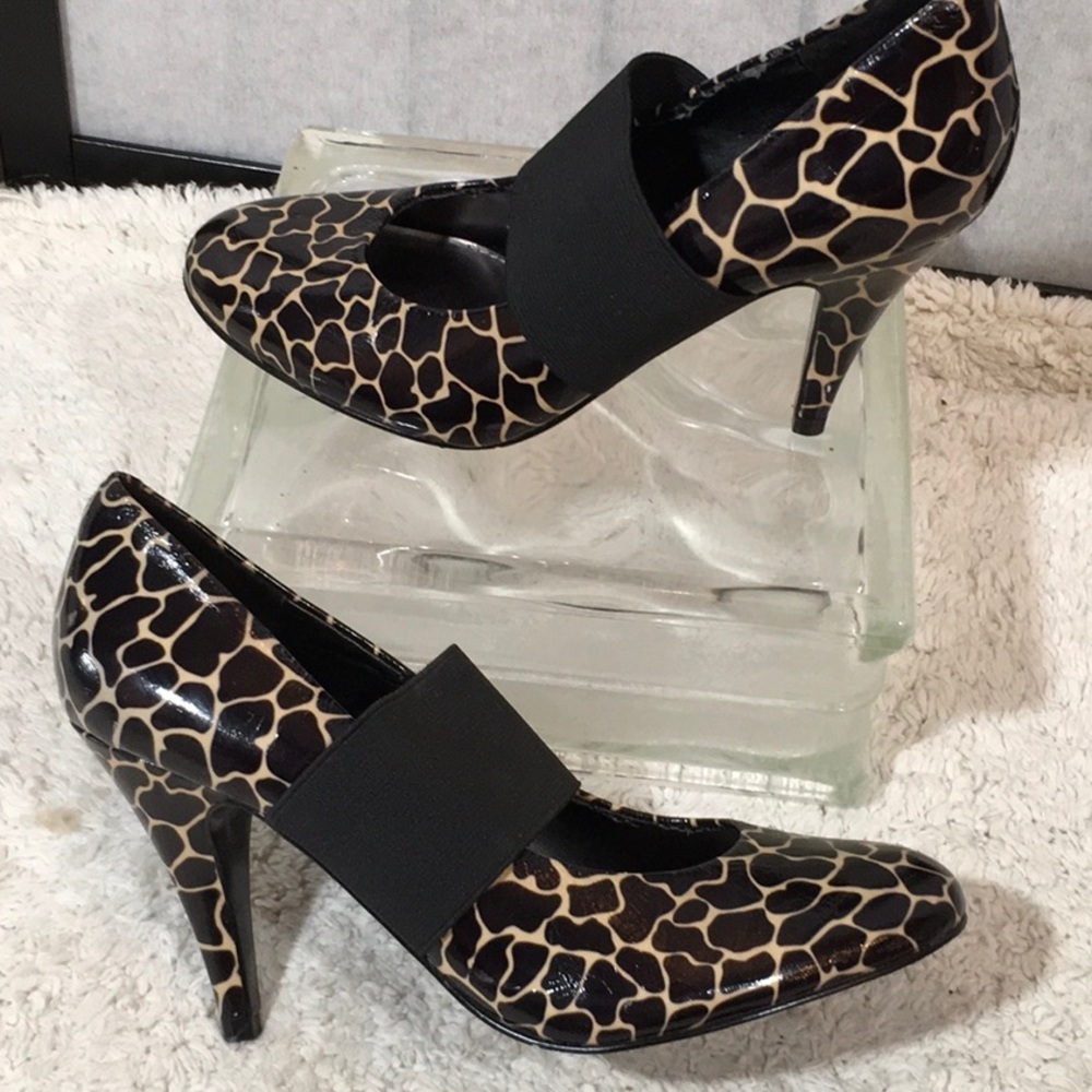 SE Boutique giraffe heels
